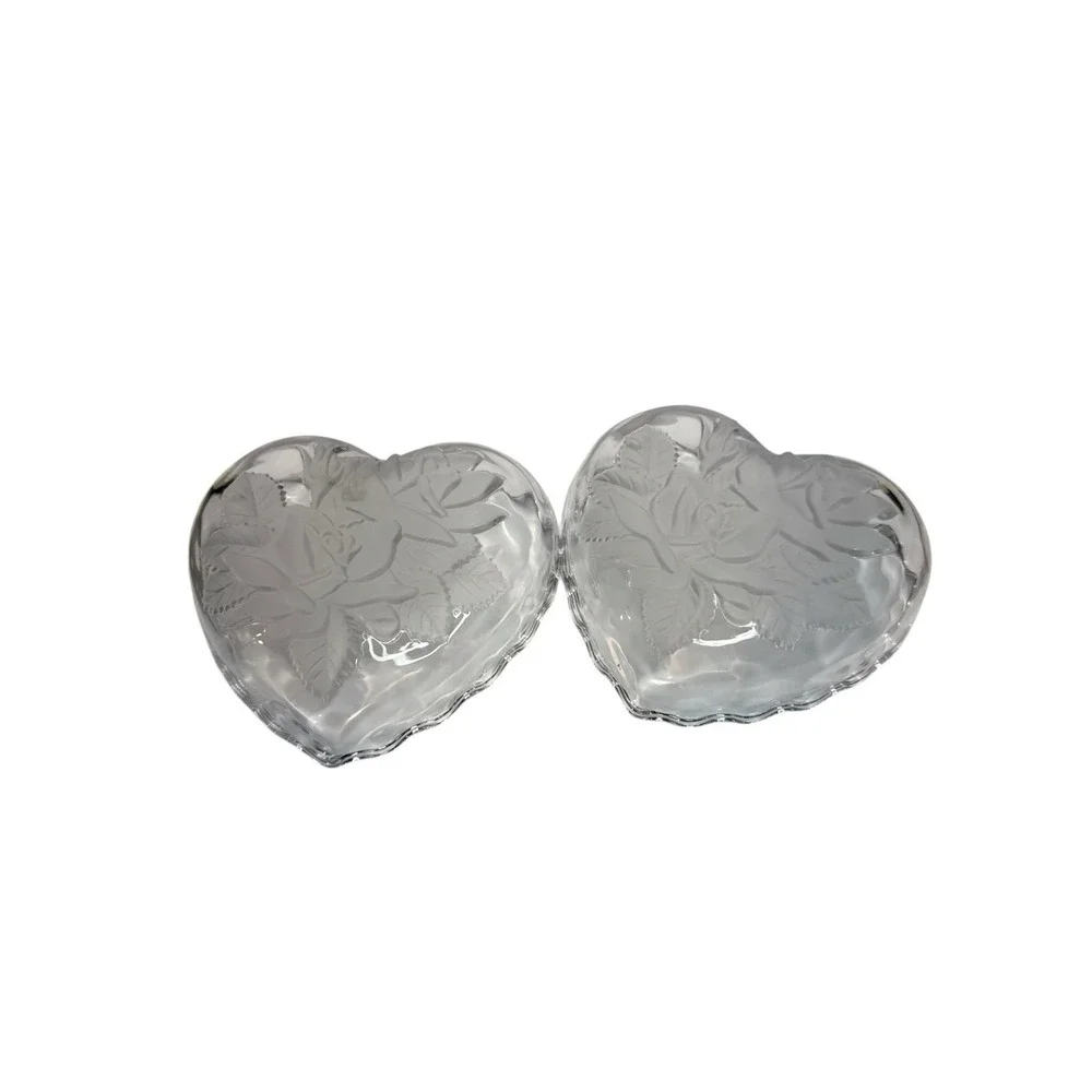 2 Studio Nova Heart Shaped Glass Crystal Candy Bowl Dish‎ Frosted Floral Pattern